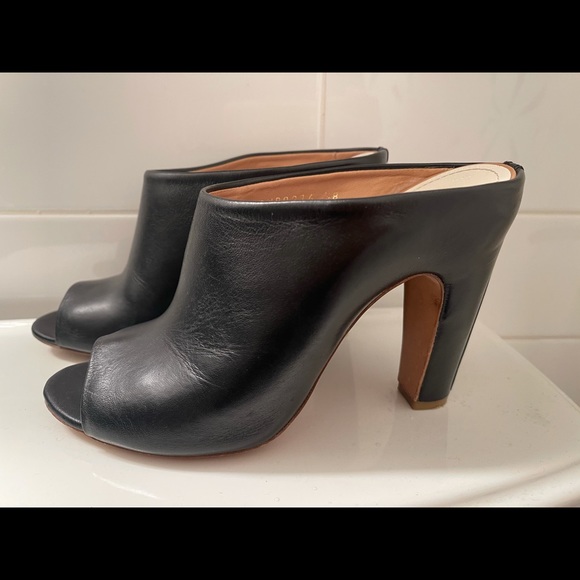 Maison Martin Margiela Luxury Leather Mules - Picture 3 of 5